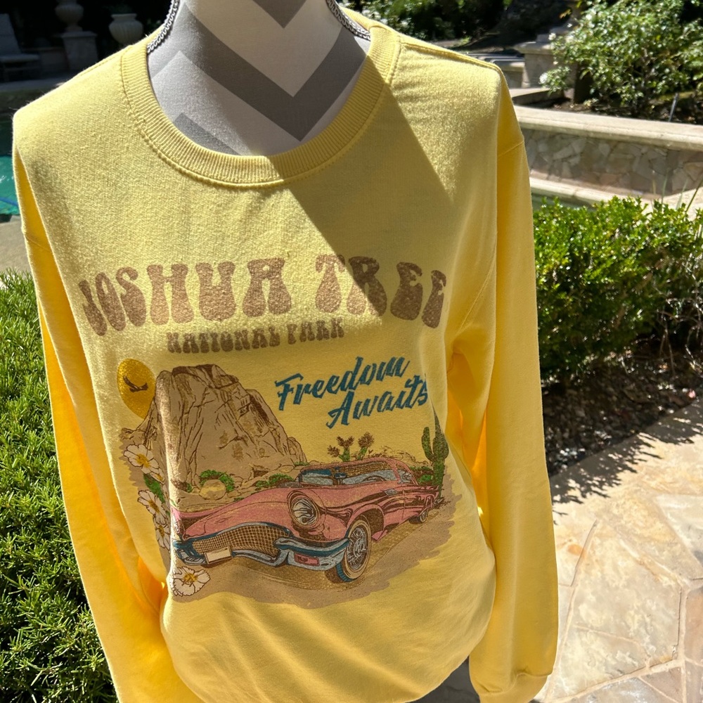 Sweatshirt, brand new, size med